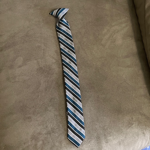 Tie - Picture 8 of 8